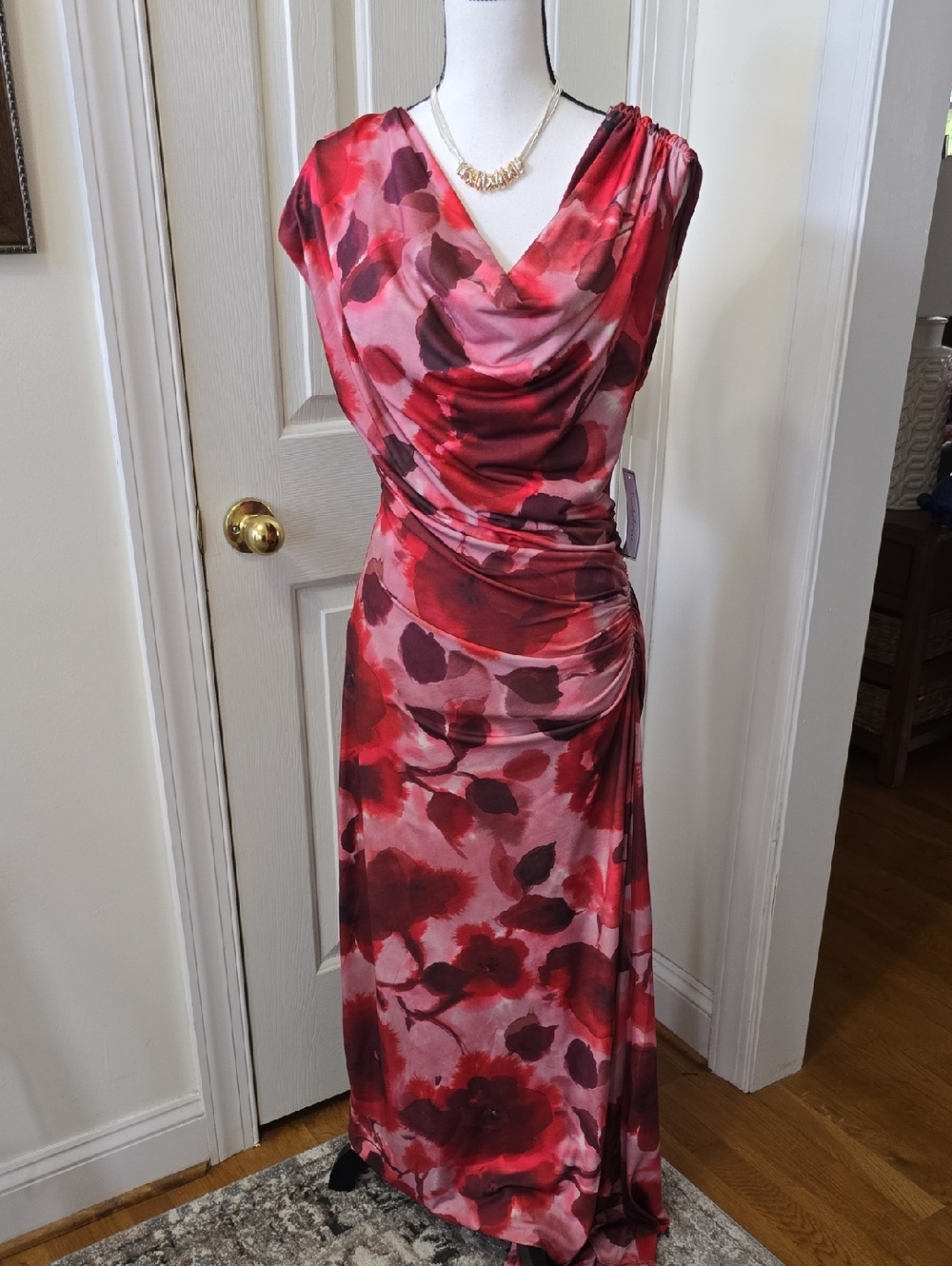 PREMIER AMOUR BRAND WOMENS PLUS BEAUTIFUL RED DRAPE NECK EVENING DRESS SIZE 16